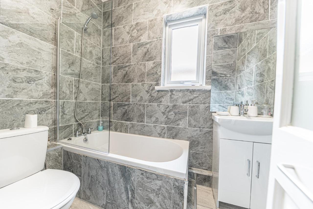 *King Bed* Luxury City Centre House Barrow-in-Furness ภายนอก รูปภาพ
